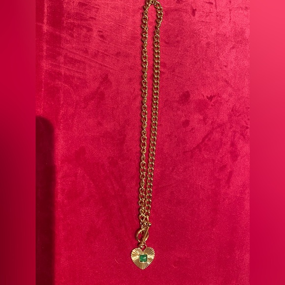 18k Gold Plated Green Cabochon Toggle Necklace - Picture 2 of 2